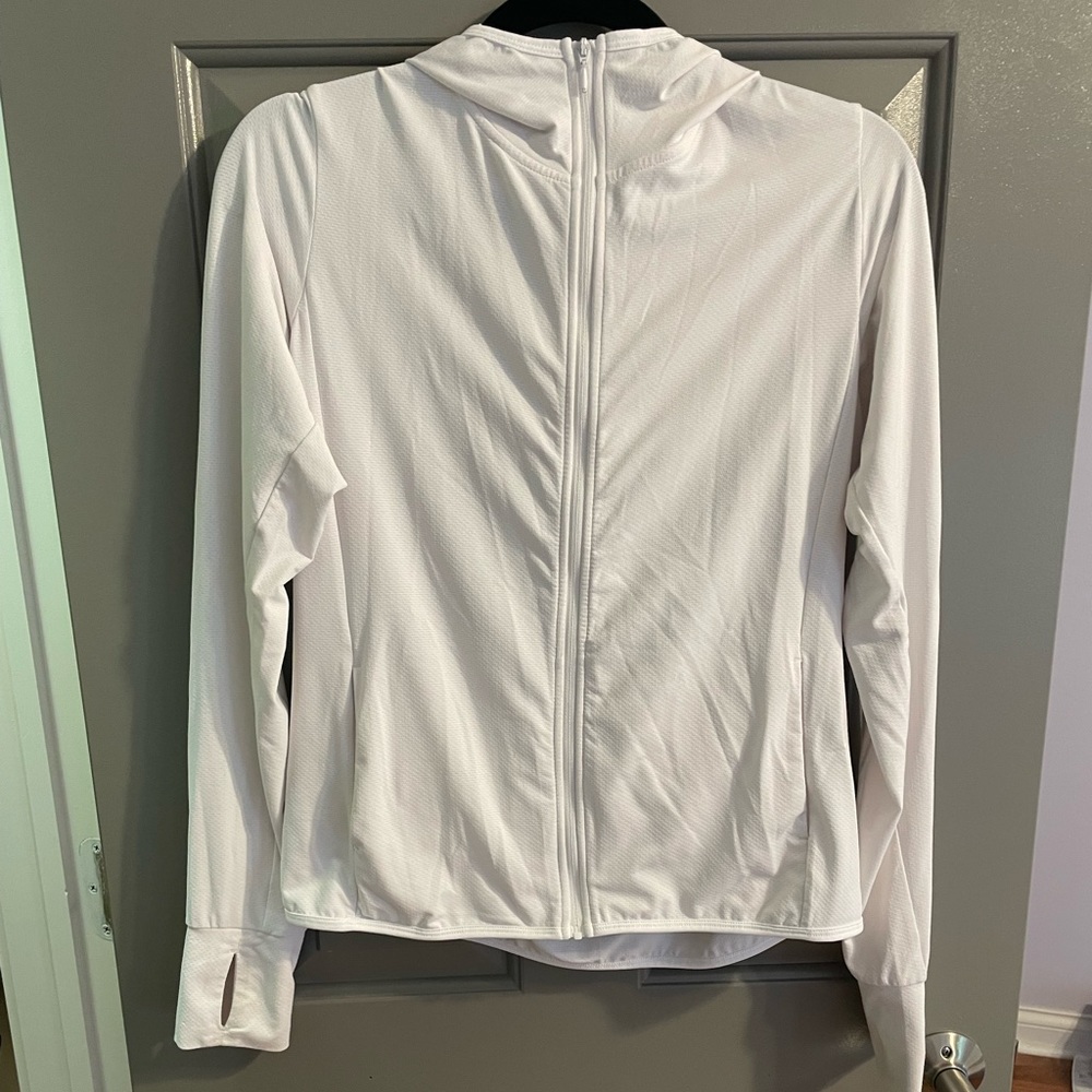 Lightweight athletic jacket